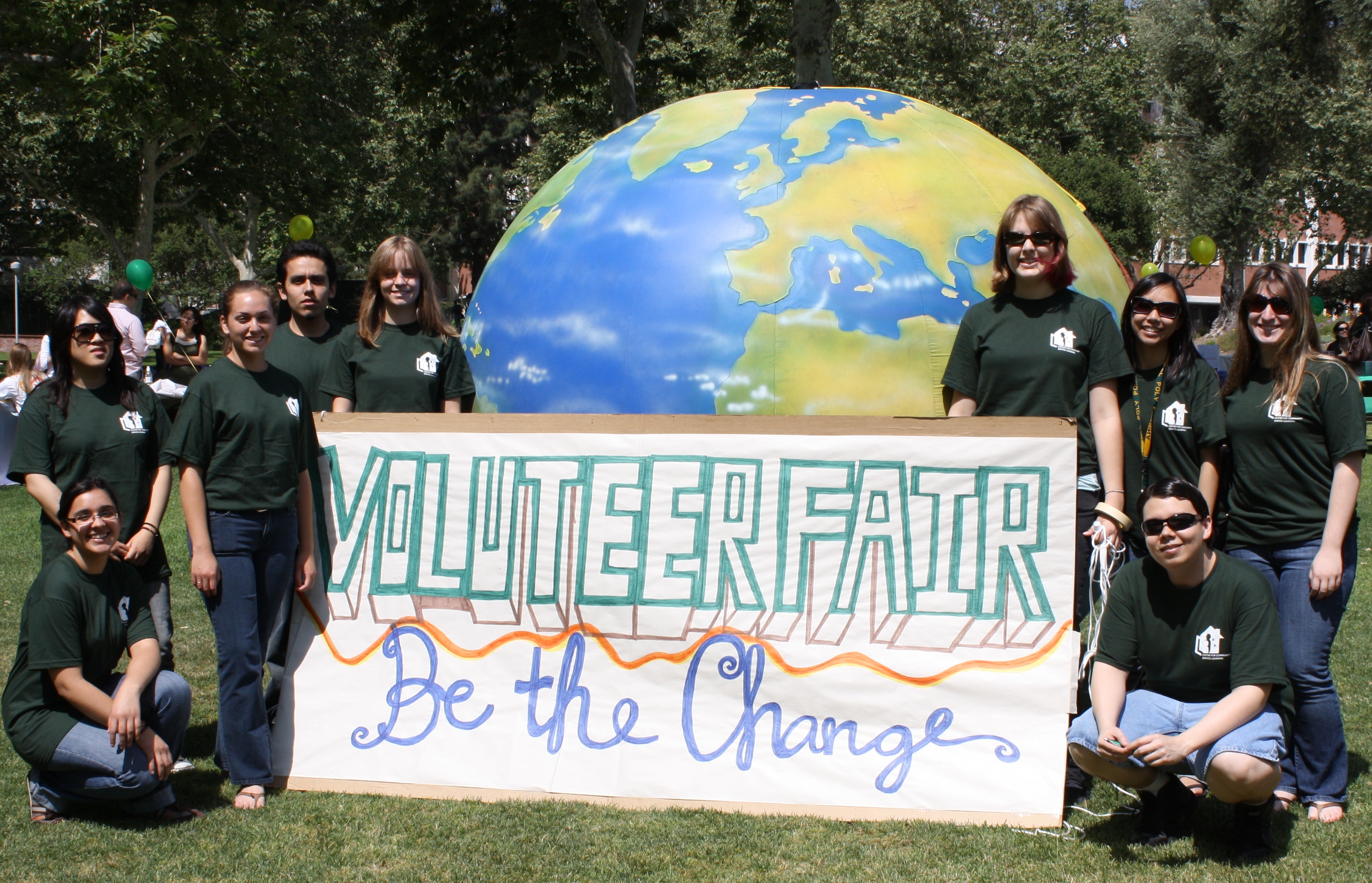 Volunteer Fair image of students participating in a fair